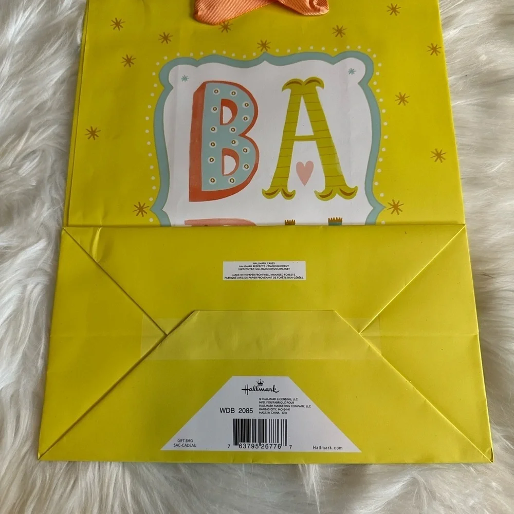 🩵5/$8 yellow Baby Gift Bag